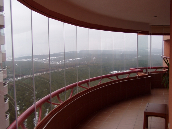 CAM BALKON UYGULAMASI ORAN ŞEHRİ